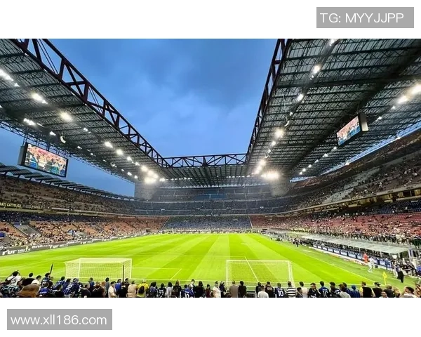 足坛巨星风采全记录呈现绿茵场上激情与荣耀瞬间